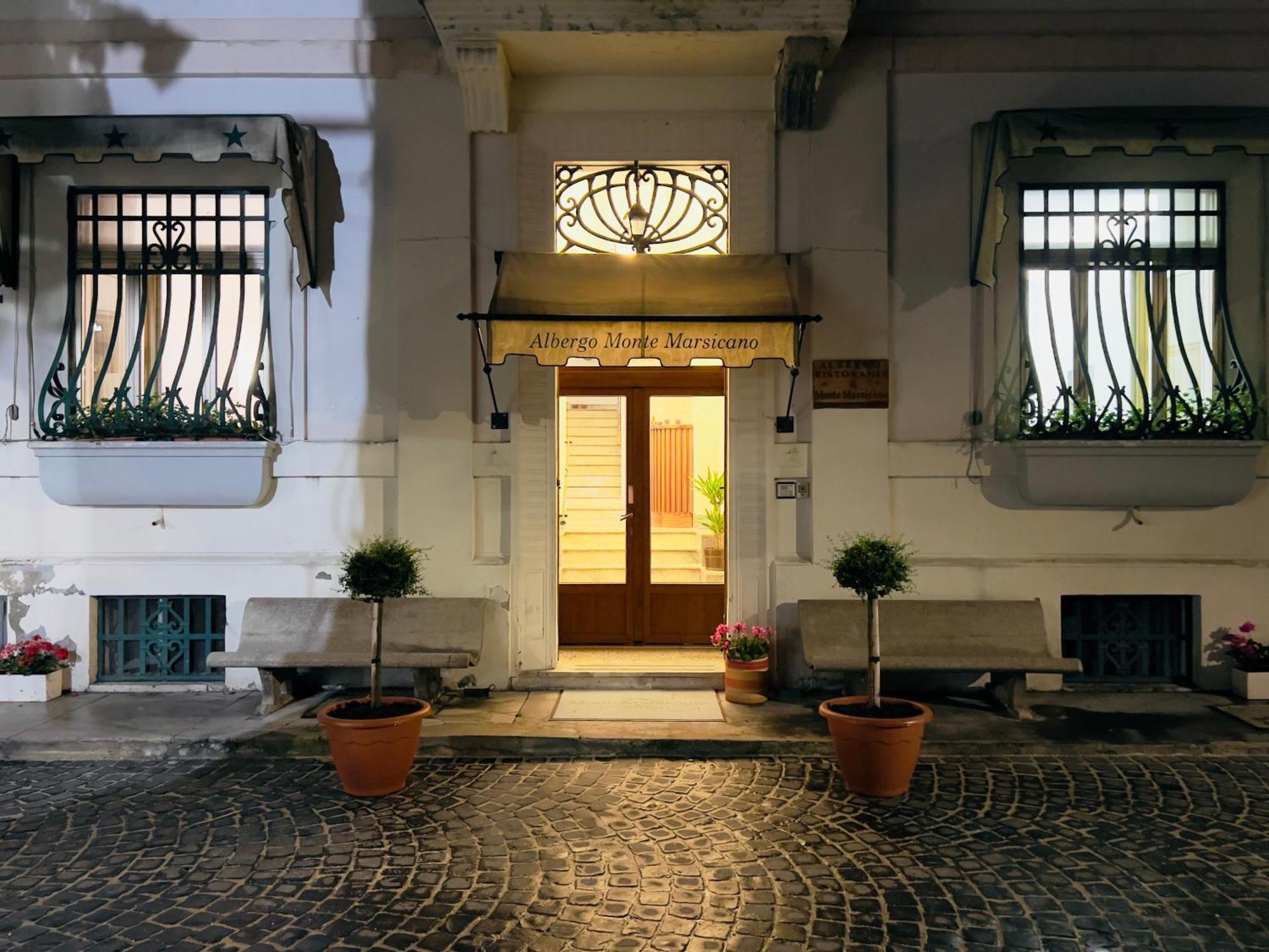 Monte Marsicano Hotel Pescasseroli Kültér fotó